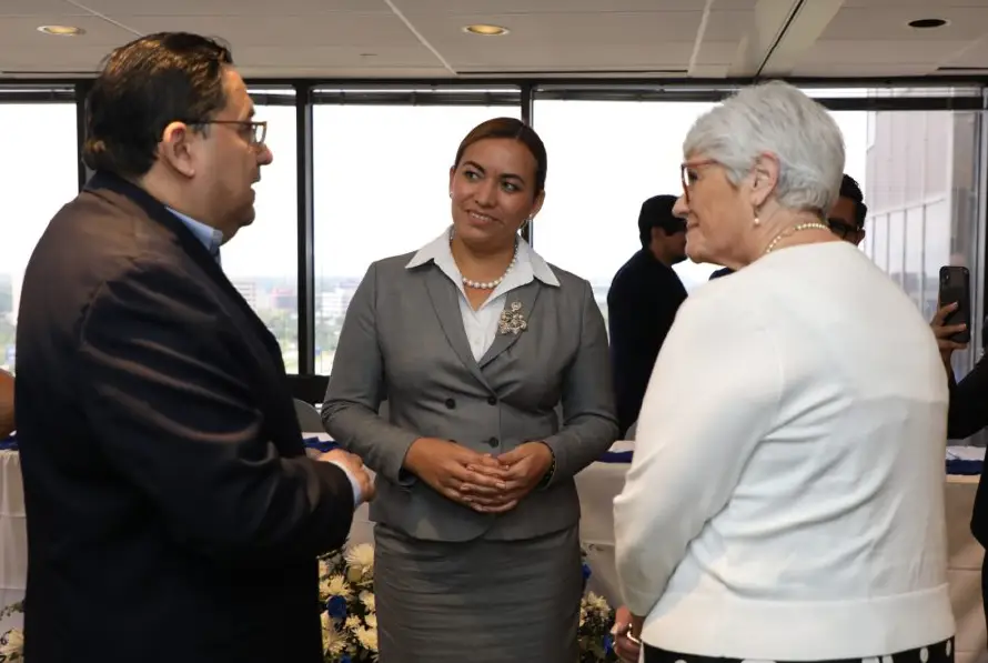 Cancillería promueve oportunidades de inversiones entre salvadoreños residentes en Texas