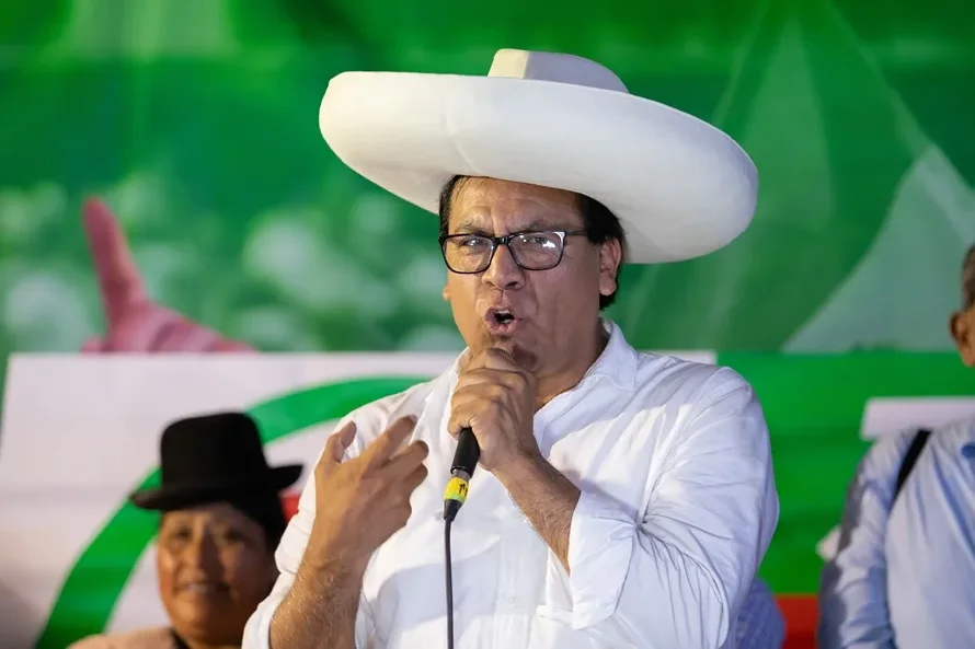 Sánchez se declara "confiado y optimista" pero pide esperar a completar escrutinio en Perú