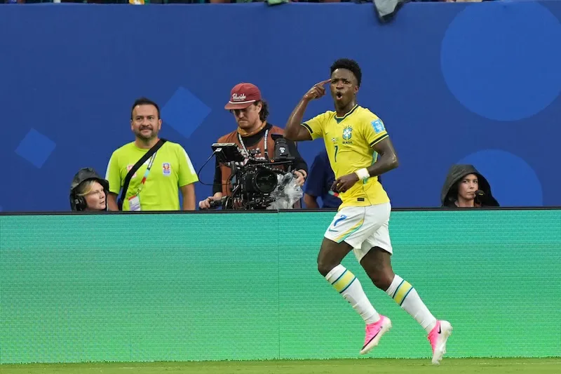 "Vinícius está en una fase increíble", asegura su colega Rayan