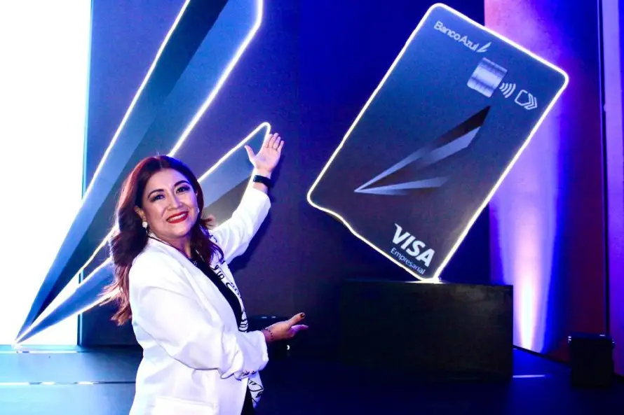 Banco Azul presenta nueva tarjeta de crédito empresarial bajo la campaña "El poder de decidir"
