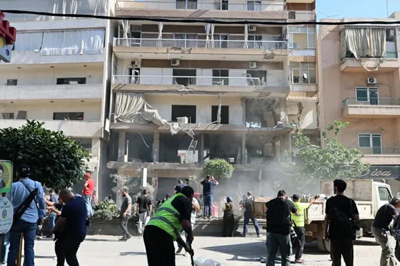 El ataque israelí contra los suburbios sur de Beirut provoca tres muertos y 16 heridos
