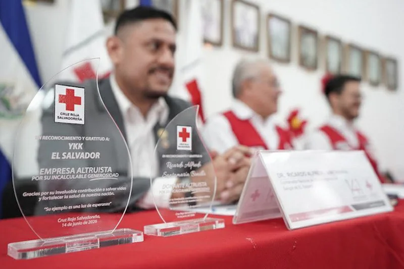 Cruz Roja reconoce a donantes voluntarios de sangre y llama a mantener las reservas