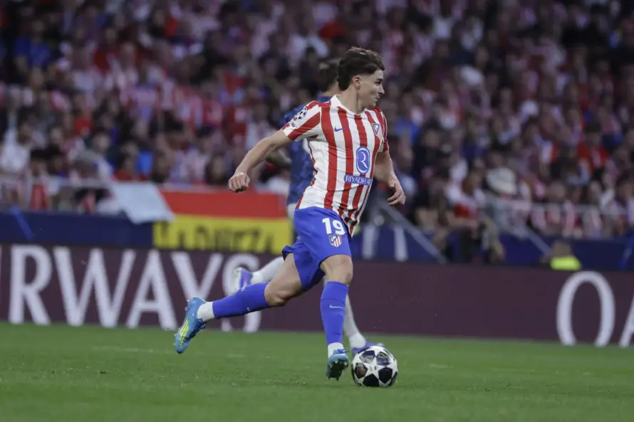 Atlético rechaza y se ríe de la oferta del Real Madrid por Julián Álvarez