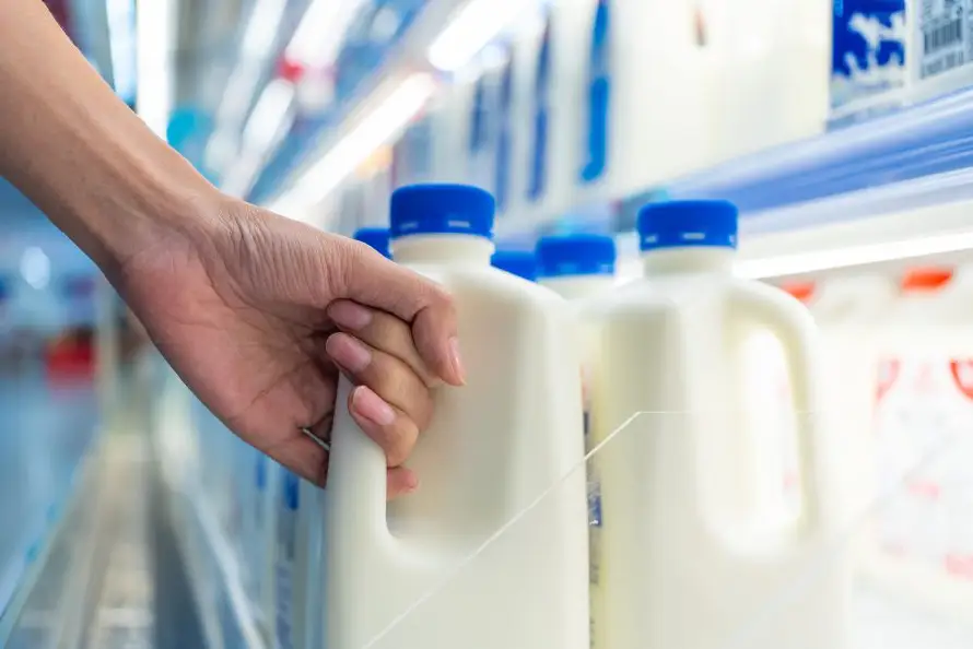 Gobierno pide suprimir prohibición de comercializar lácteos con leche en polvo