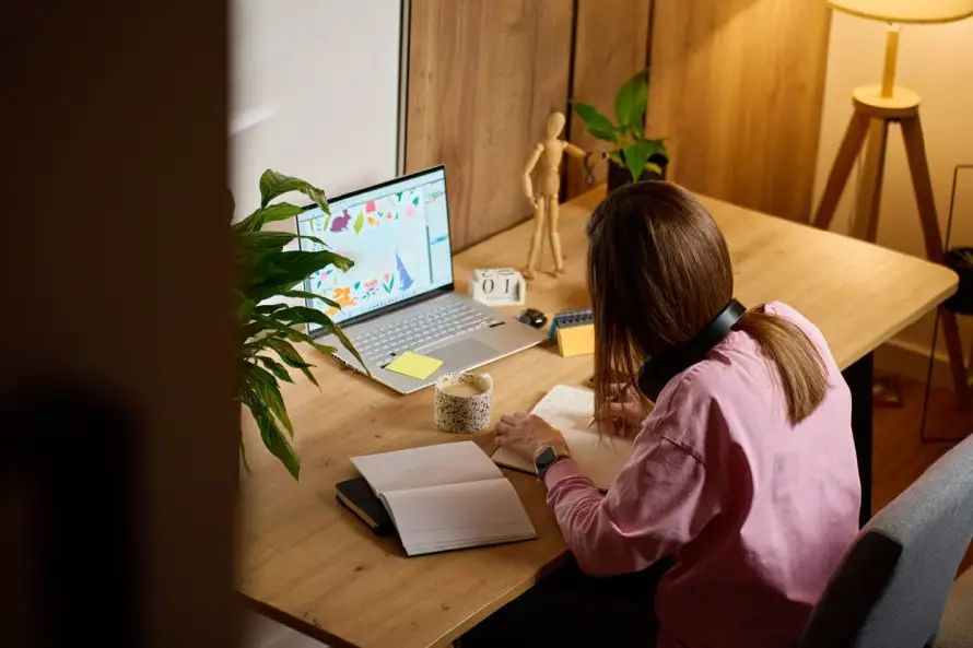 El teletrabajo empeora la salud mental y las personas no son conscientes de ello