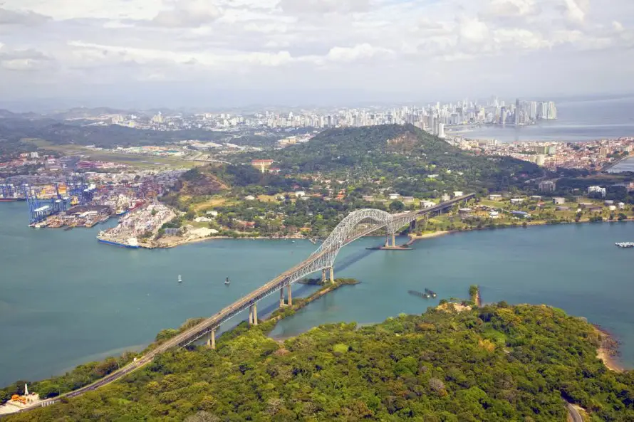 El PIB de Panamá creció un 4.8 % en el primer trimestre de 2026 impulsado por el Canal