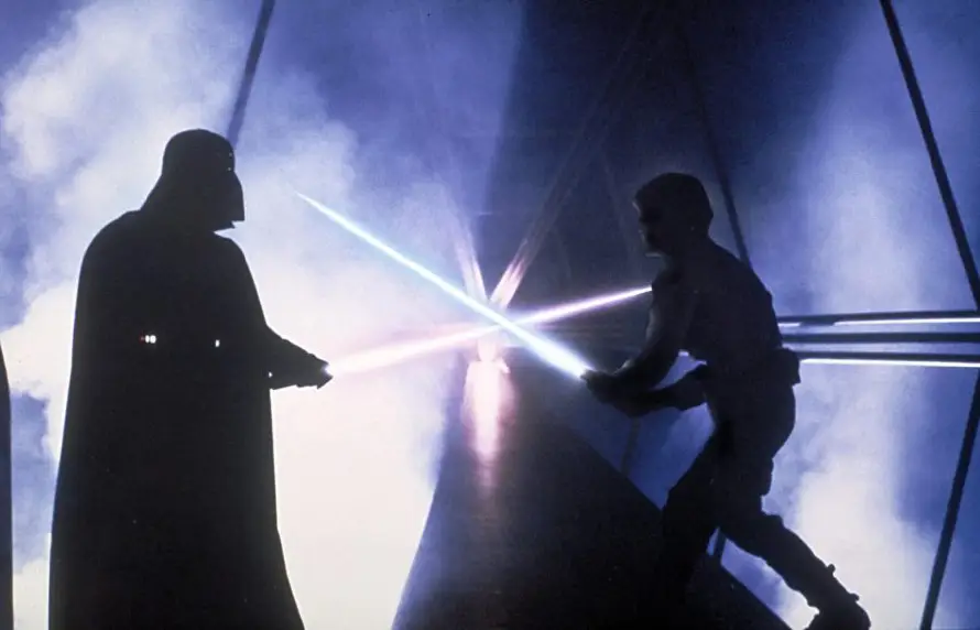 El sable de luz de Luke Skywalker en "El imperio contraataca", vendido por $3.75 millones