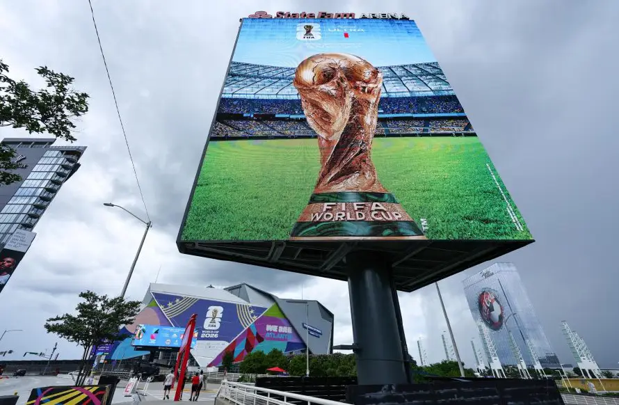 Entre copas, la del Mundial de fútbol es la más cara y codiciada del deporte