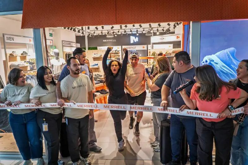 Empresas ADOC inaugura en Santa Ana la primera tienda oficial de Merrell en Centroamérica