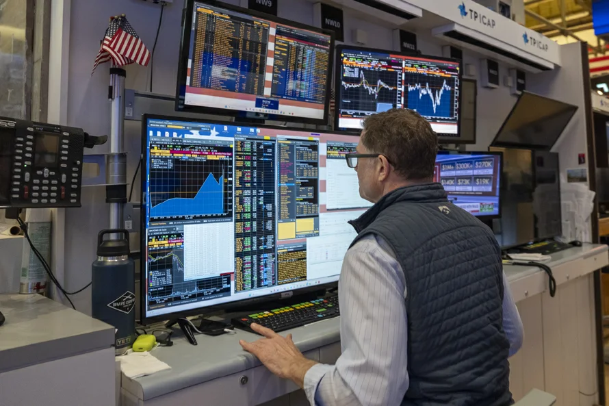 La IA entra en la era de la eficiencia y Wall Street mira más allá de los grandes modelos