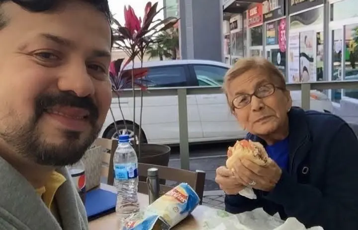 Cruz Martínez despide a su madre en medio de demanda de Alicia Villarreal