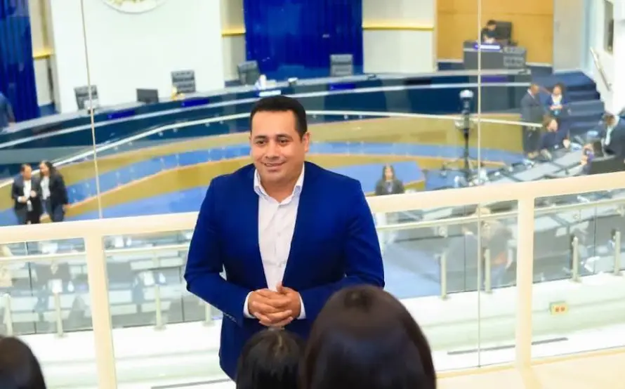 Saúl Mancía desiste de buscar la reelección como diputado de NI en Chalatenango y dice hará “proyectos culturales”