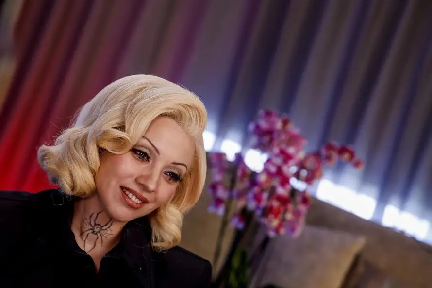 Los muchos orgullos de Mon Laferte: "Hoy tiene mala fama decir que eres feminista"
