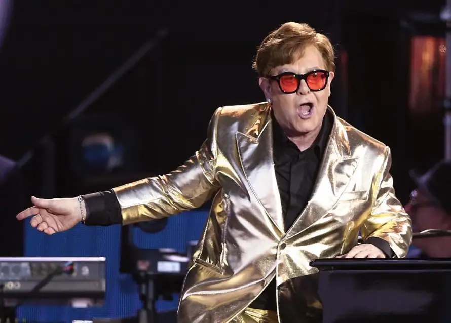Elton John anuncia dos conciertos de despedida en México tras 14 años de ausencia