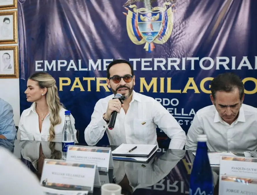 Equipo del presidente electo de Colombia propone trasladar la investidura a una guarnición militar