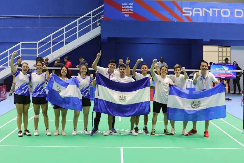 El Salvador gana medalla de bronce en bádminton por equipos mixtos en Santo Domingo 2026