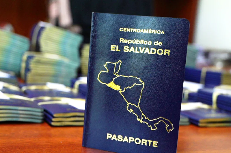 El Salvador ha emitido 189,196 pasaportes en primer semestre de 2026, un 44 % en EE.UU.