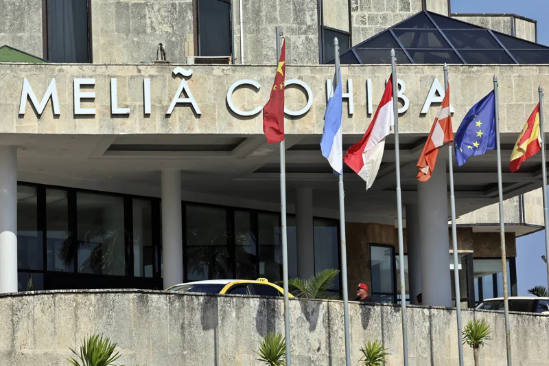 La salida de las hoteleras internacionales plantea dudas sobre el sector turístico en Cuba