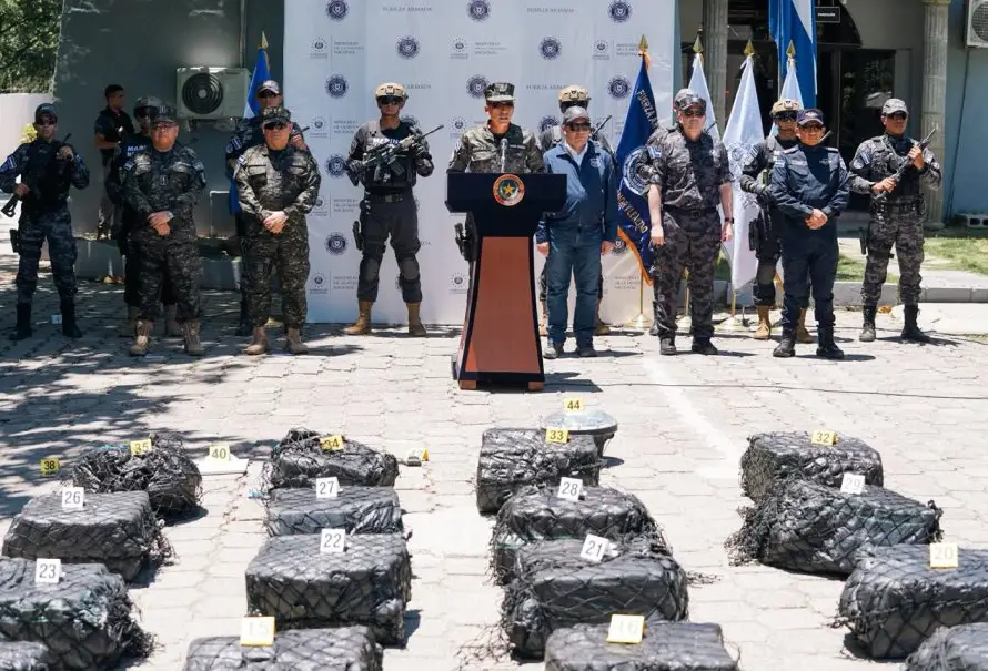 Iniciarán peritaje al cargamento de 1.3 toneladas de cocaína para procesar a dos ecuatorianos