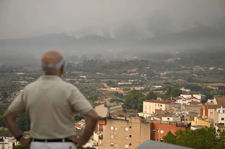 Cruz Roja pide mayor preparación para afrontar las crecientes olas de calor e incendios en Europa