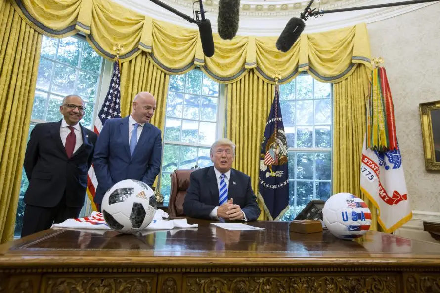 Director operaciones FIFA denuncia que empleados fueron engañados con proyecto Infantino