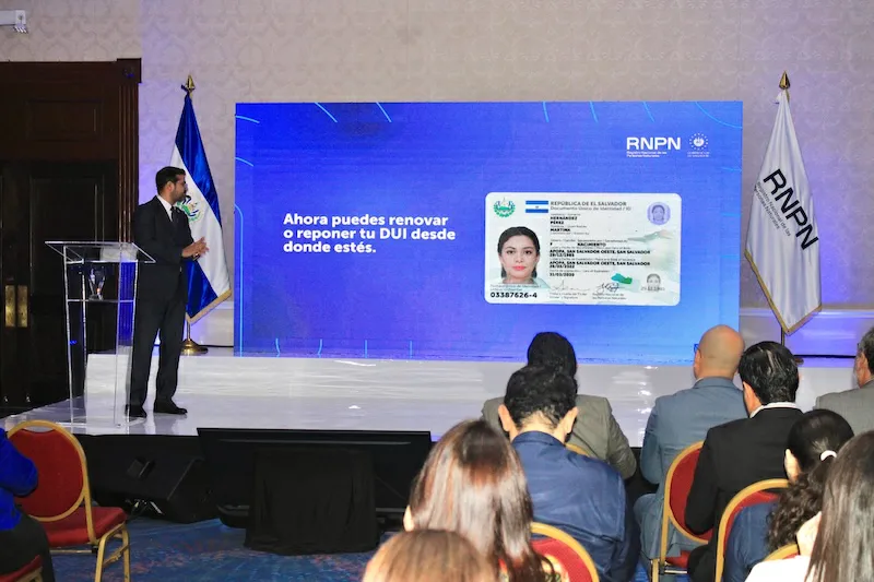 RNPN lanza plataforma para renovar el DUI en línea