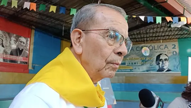 Cardenal Rosa Chávez dice falta que la democracia funcione en el país: "En este país hay mucha cizaña"
