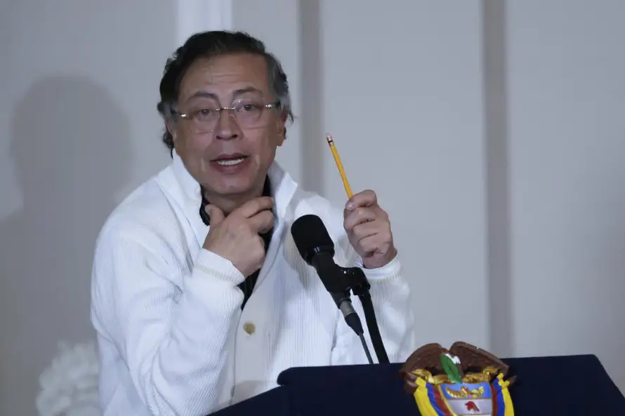 Petro dice que mover embajada colombiana a Jerusalén es una "grosería" a pueblos islámicos