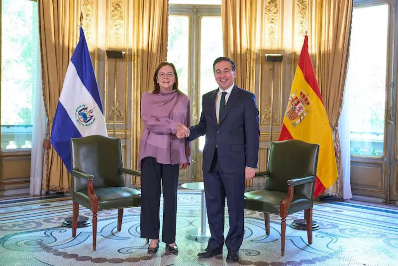 Cancilleres de El Salvador y España, en revisión de agenda bilateral, coinciden en revitalizar la Cumbre Iberoamericana