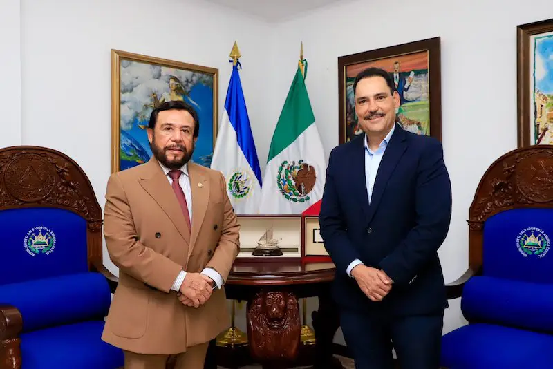 Félix Ulloa recibe a senador mexicano del PAN interesado en aplicar políticas de Bukele en México