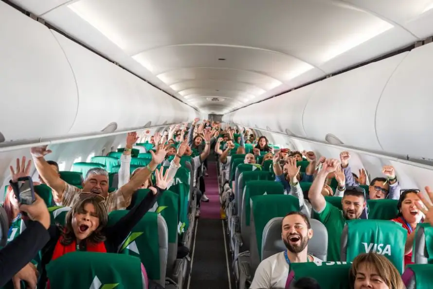 Grupo Promérica traslada a clientes regionales a la Copa Mundial de la FIFA 2026™ en segundo vuelo privado