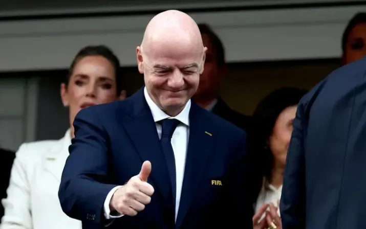 Infantino condena públicamente los comentarios "racistas" de senadora paraguaya hacia Mbappé