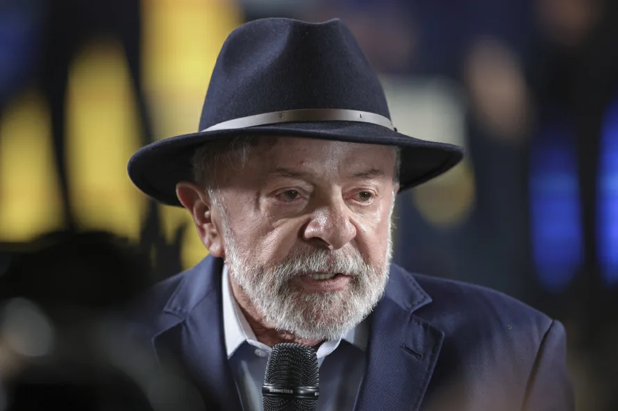 Lula recomienda a Ancelotti convocar un "robot agresivo" para el próximo Mundial