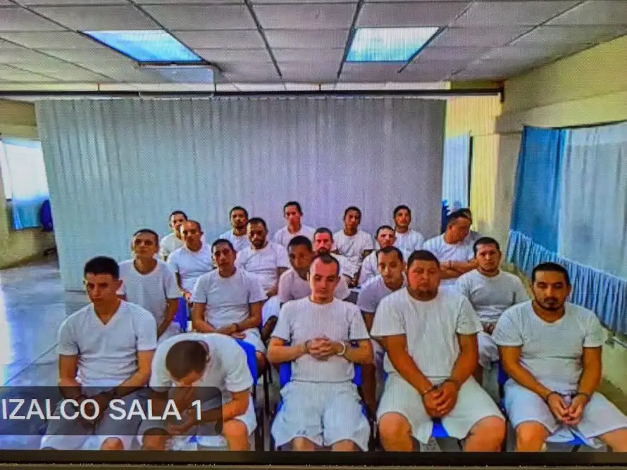 Condenan a 200 pandilleros de la MS-13; uno recibe 121 años por disparar contra policías