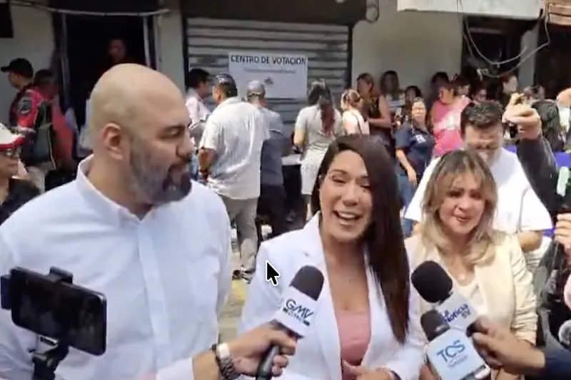 ARENA presenta a Mayteé Iraheta como candidata presidencial para 2027