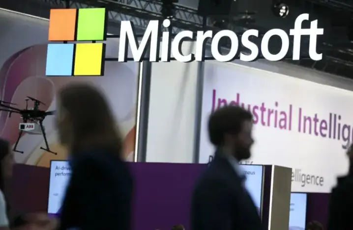 Microsoft reorganiza 4,800 empleos como parte de su estrategia en inteligencia artificial