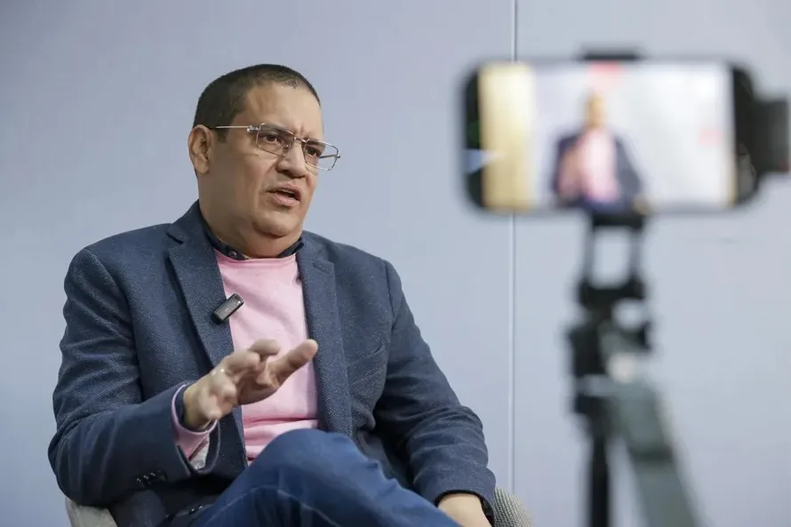 El hijo de cabecilla del cártel de Cali busca dejar atrás el legado a 30 años de su fin