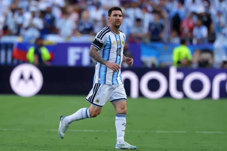 Argentina e Inglaterra reeditan histórica rivalidad por la final mundialista