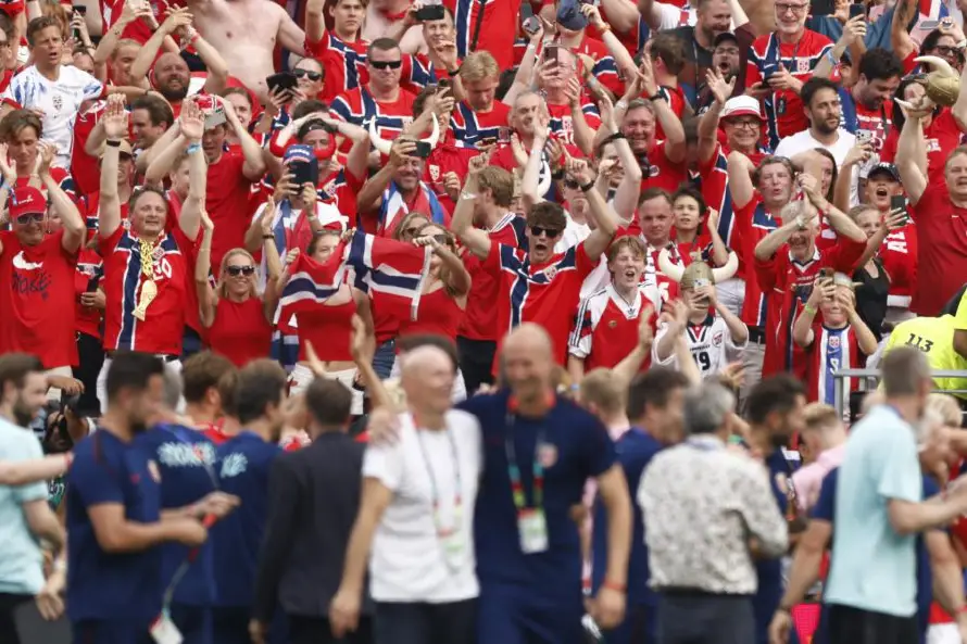 Del remo vikingo noruego al 'Wonderwall' inglés: los festejos más icónicos del Mundial