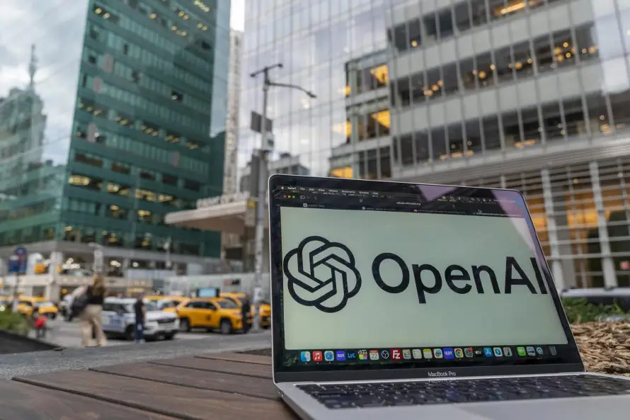 Bruselas dice que tiene "buena colaboración" con OpenAI tras su incidente cibernético