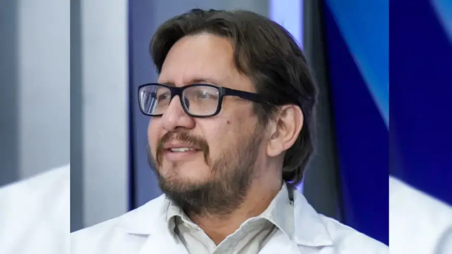 Rafael Aguirre busca que su candidatura presidencial sea una coalición de sociedad civil con el FMLN