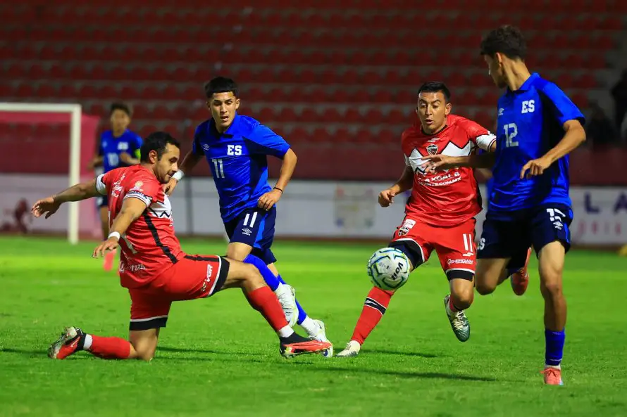Selecta Sub-20 cae ante Tlaxcala FC en su primer amistoso de preparación en México