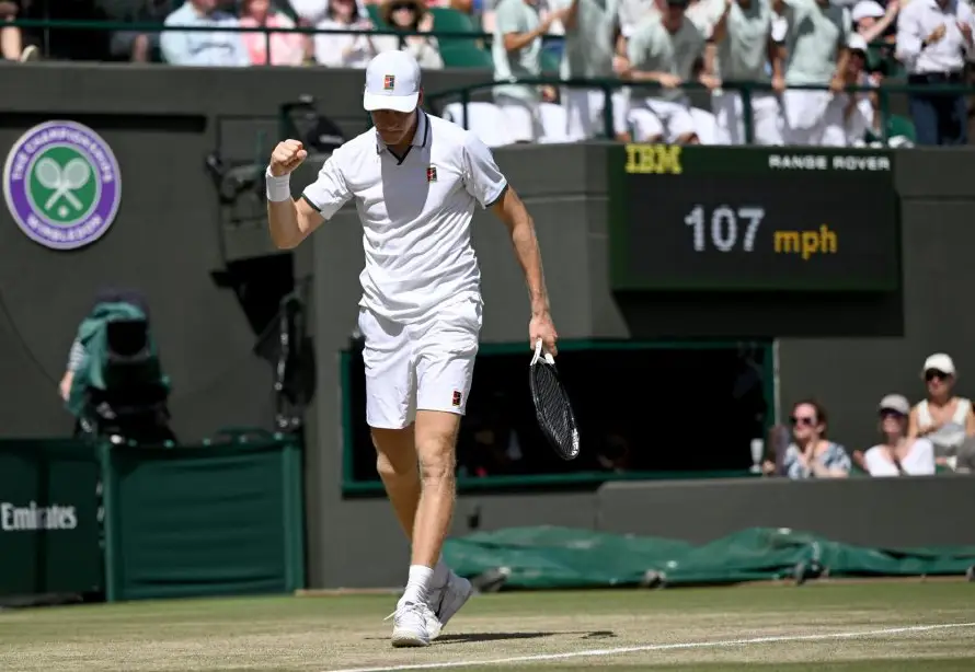 Jannik Sinner supera a Lennard Struff y regresa a las semifinales de Wimbledon