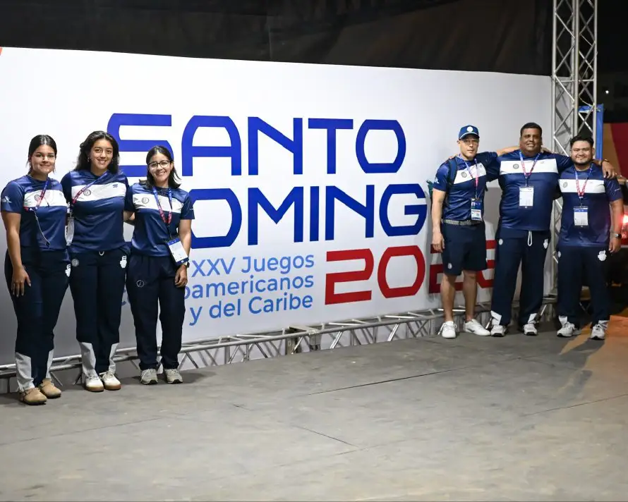 Primeros atletas salvadoreños arriban a Santo Domingo para los Juegos Centroamericanos y del Caribe