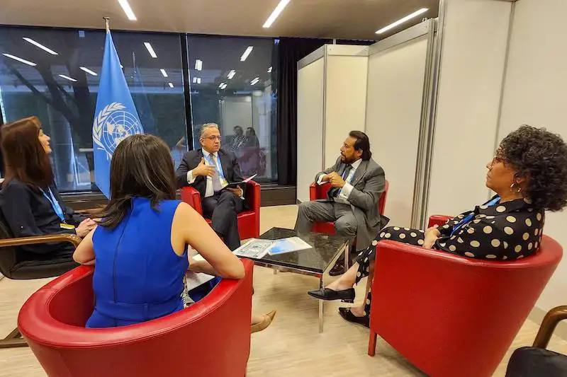 Vicepresidente dice IA en educación es "práctica cotidiana" y que la salud de los salvadoreños está garantizada por la IA