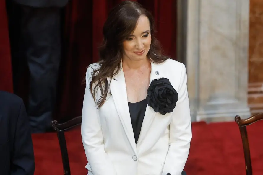Vicepresidenta argentina llama "piratas usurpadores" a los ingleses antes de la semifinal