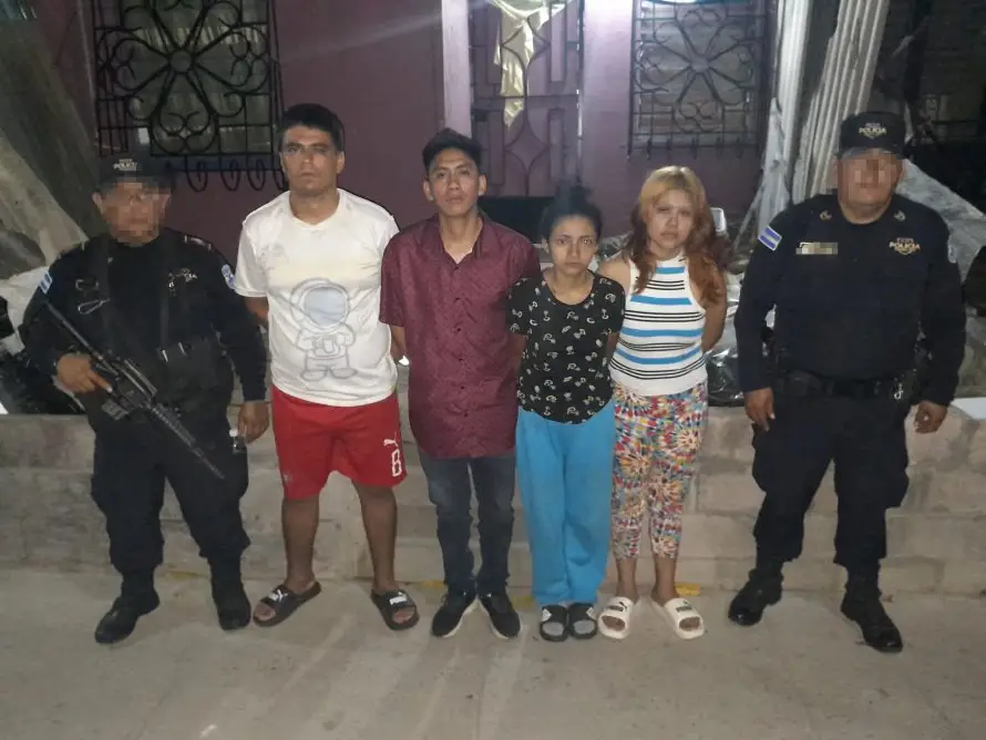 Capturan a cuatro personas con marihuana, cocaína y metanfetaminas en una vivienda de Colón