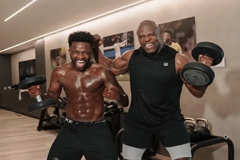 Vinícius invita a Haaland a reunirse con Terry Crews durante sus vacaciones en Río de Janeiro