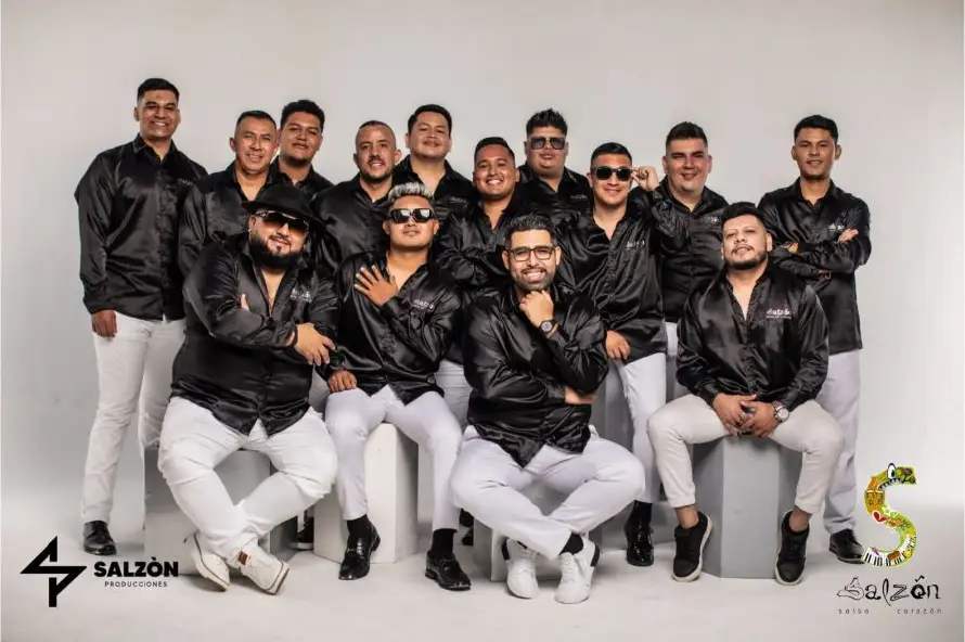 La Orquesta Salzón celebra 16 años de historia musical con una fiesta real