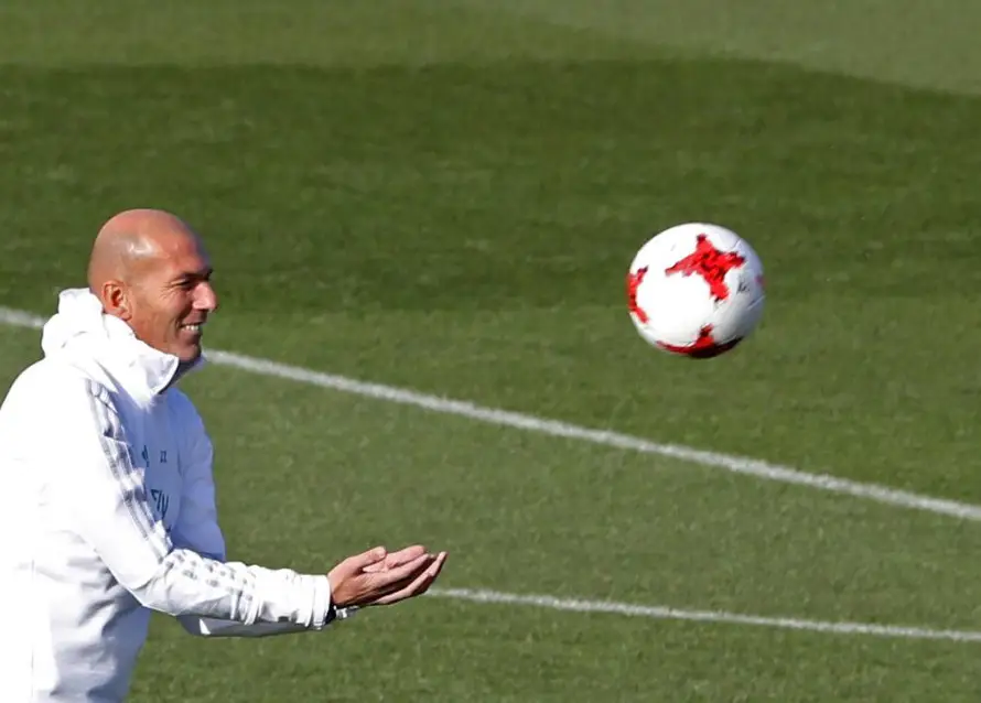 El colosal desafío de Zidane, el hijo pródigo del fútbol francés